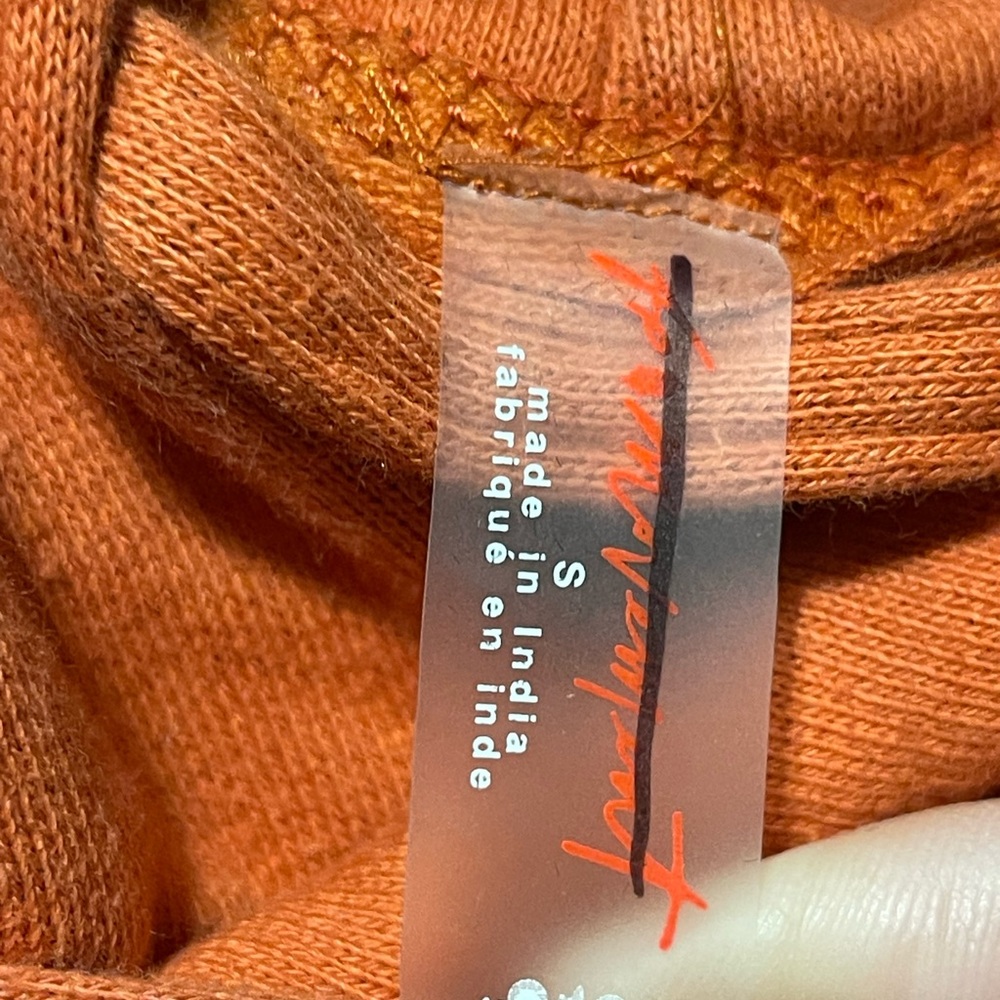 NWT- Free People At My Best Chenille Logo
Hoodie Size - Small - Picture 7 of 9